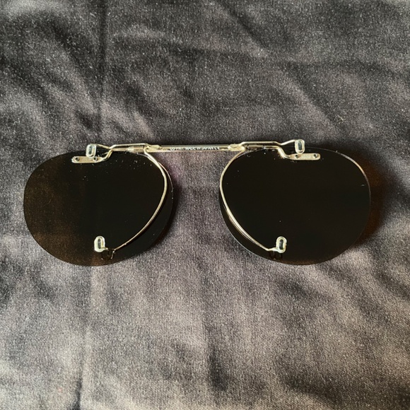 Oliver Peoples Riley R 0OV5004C 45mm Clip On Sunglasses Gold/Brown Polarized - Picture 6 of 16